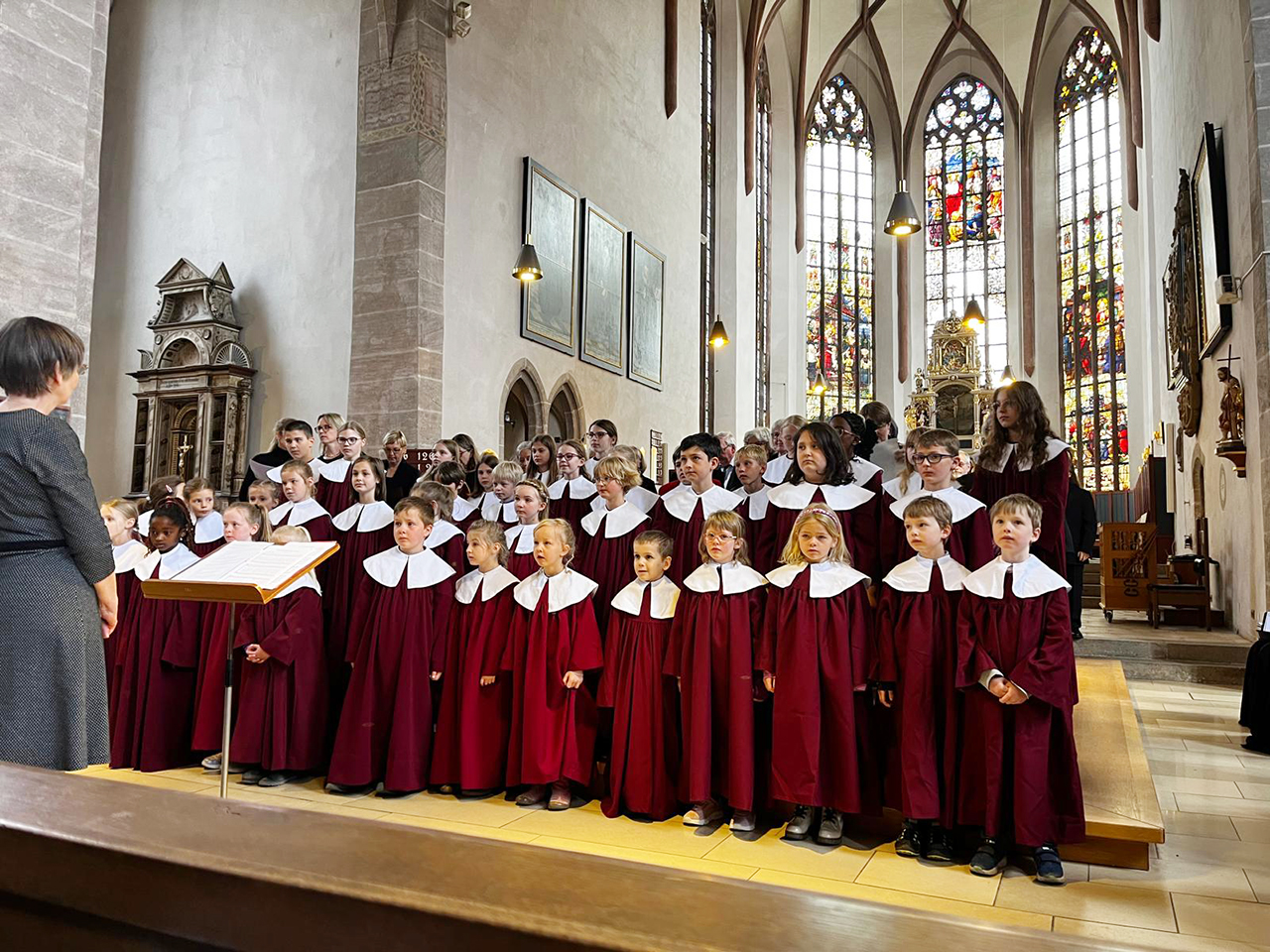 Am 17. Mai 2026 wurde Dekanatskantorin Ulrike Walch in einem festlichen Gottesdienst in St. Johannis in den Ruhestand verabschiedet. Der Gottesdienst wurde von der Singschule, AnKlang vokal und instrumental, dem CVJM-Posaunenchor und Carl Friedrich Meyer an der Orgel musikalisch gestaltet., Foto PRIVAT